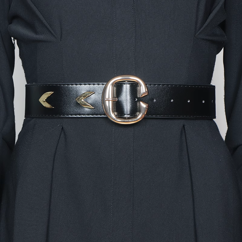 TUNTI Buckled Girdle Belt
