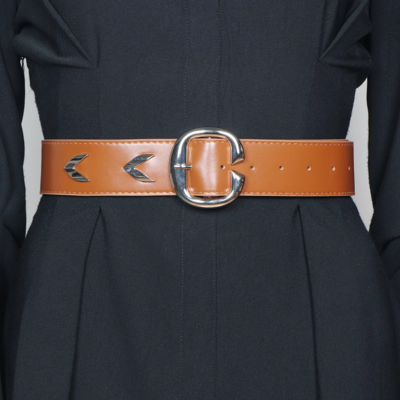 TUNTI Buckled Girdle Belt