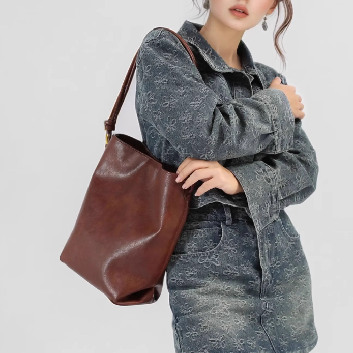 VOLRE Leather Bucket Bag