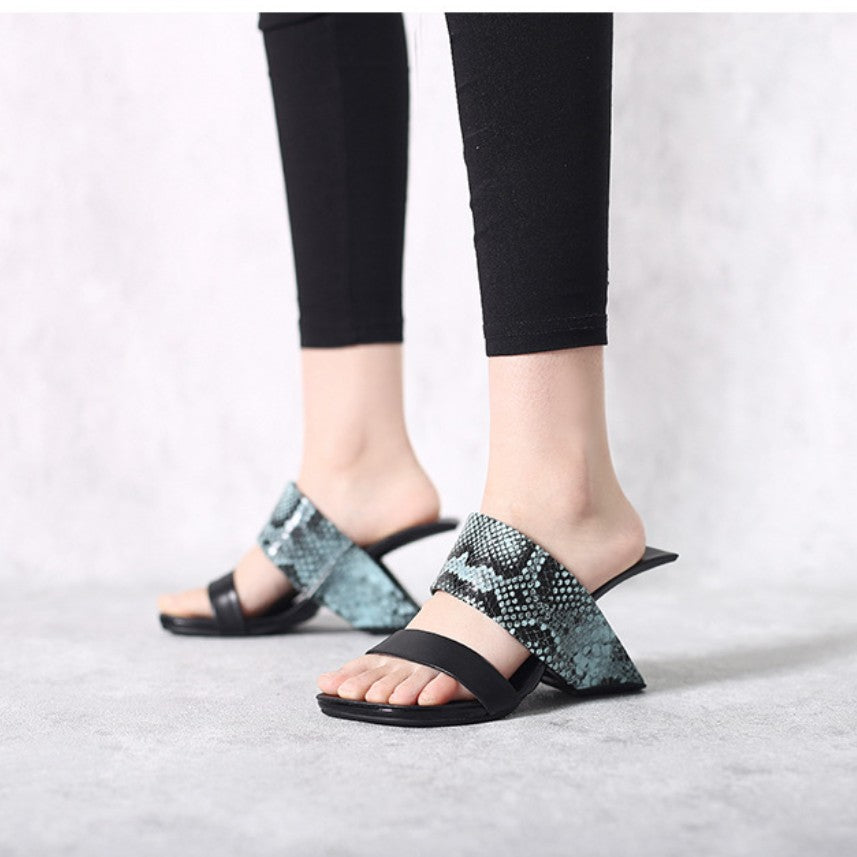 KUMIY Printed Leather Mules Sandals