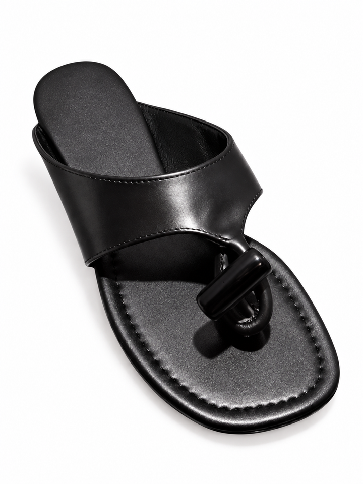 CALRO SPILT TOE FLAT SANDALS
