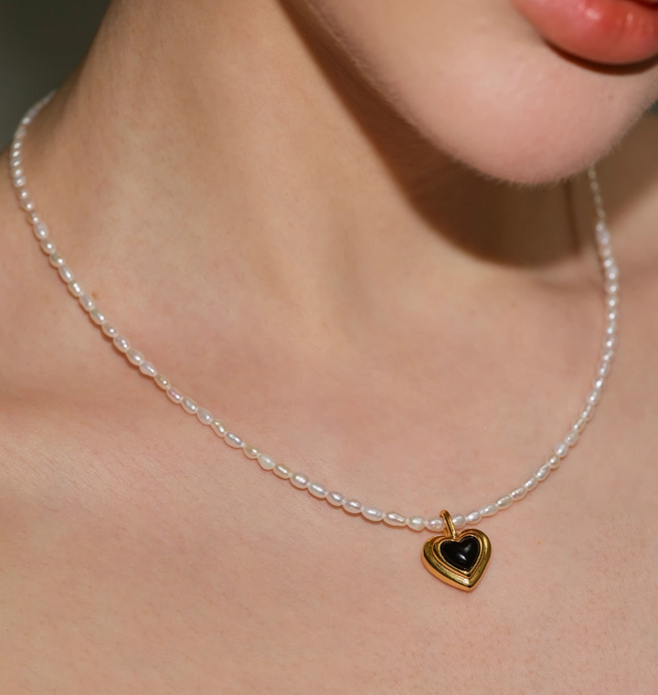 DOSTI Heart Pearl Necklace