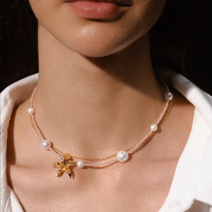 FUTCI Flower Pearl Necklace