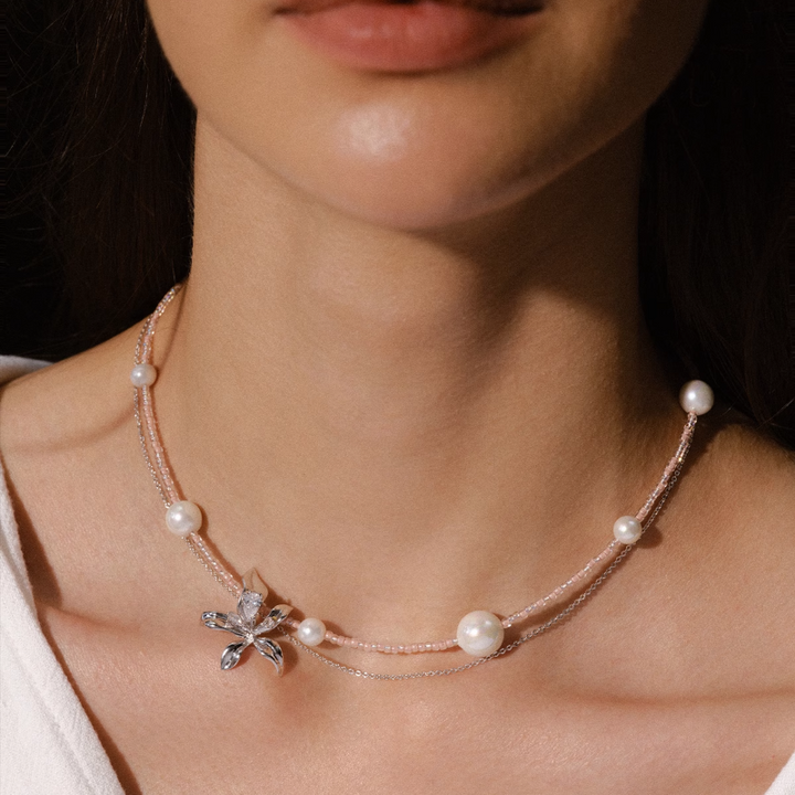 FUTCI Flower Pearl Necklace