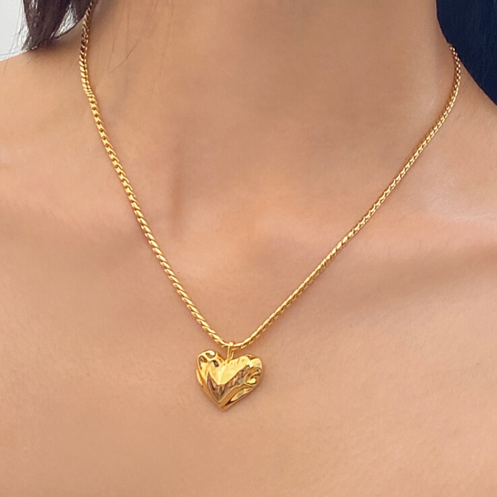 HADIC Heart Necklace