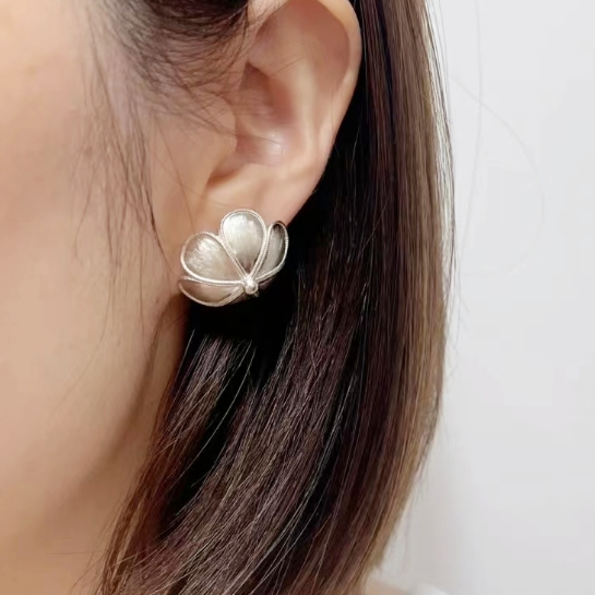 HAJRE Flower Ear Studs Earrings - Pair