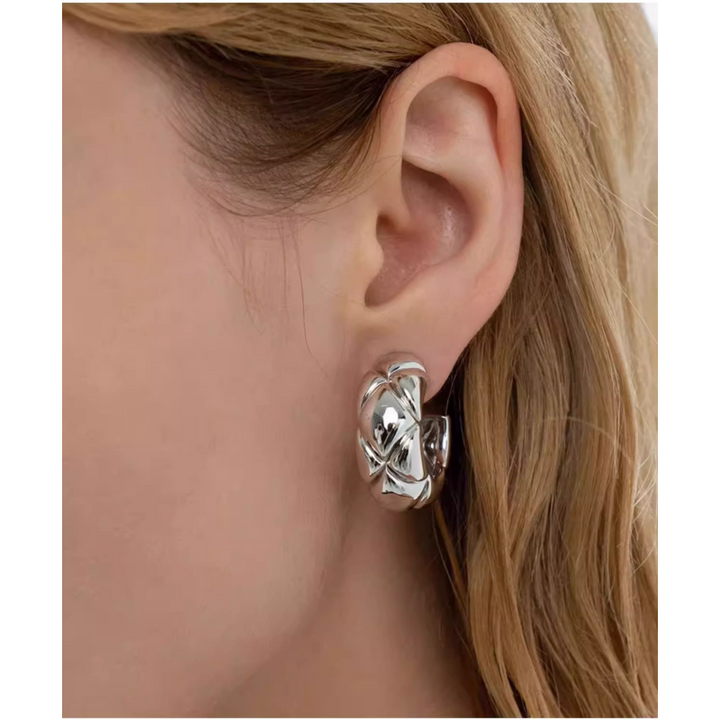 KVOTE Quilted Earrings - Pair - Large
