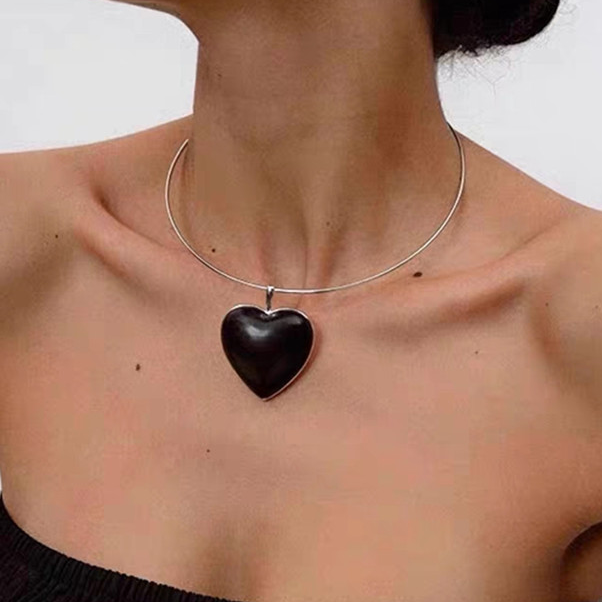 Shop Black Onyx Heart Pendant with 925 Sterling Silver Neck Chain –  Trishona.com