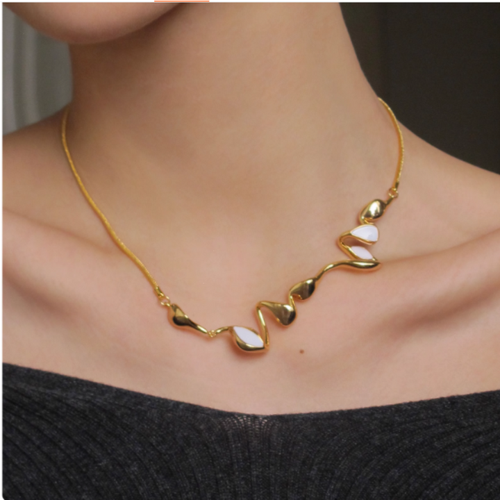 RUAID Asymmetric Necklace