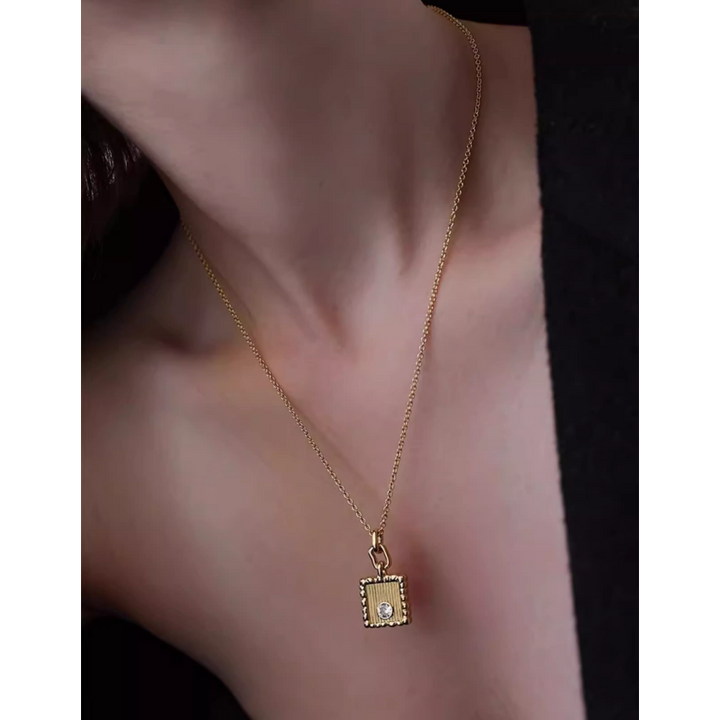 RUBVE Square Necklace