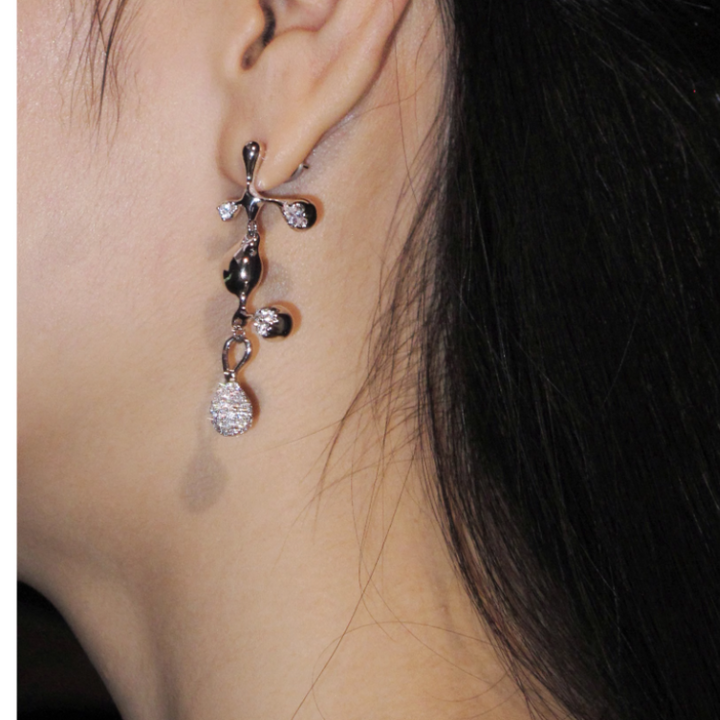 SOVDI Diamante Long Earrings - Pair