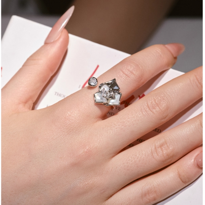 TUICO Diamante Rose Ring