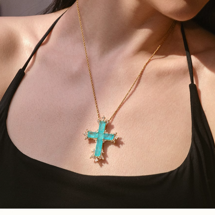 VATRU Diamante Cross Necklace - Large