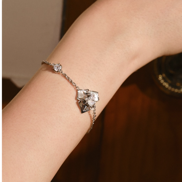 VCADI Flower Bracelet