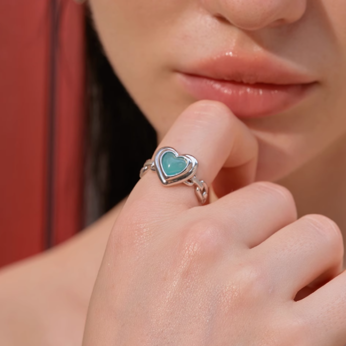 VECIA Heart Ring