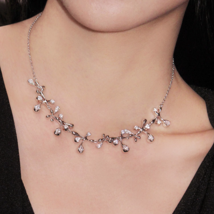 VLUCI Diamante Necklace