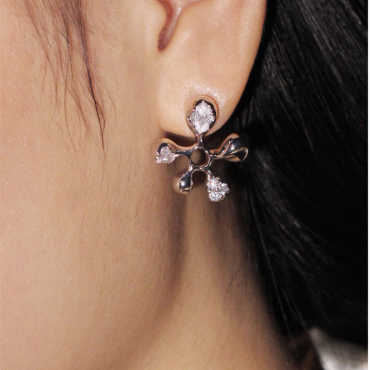 VOAFE Diamante Flower Earrings - Pair