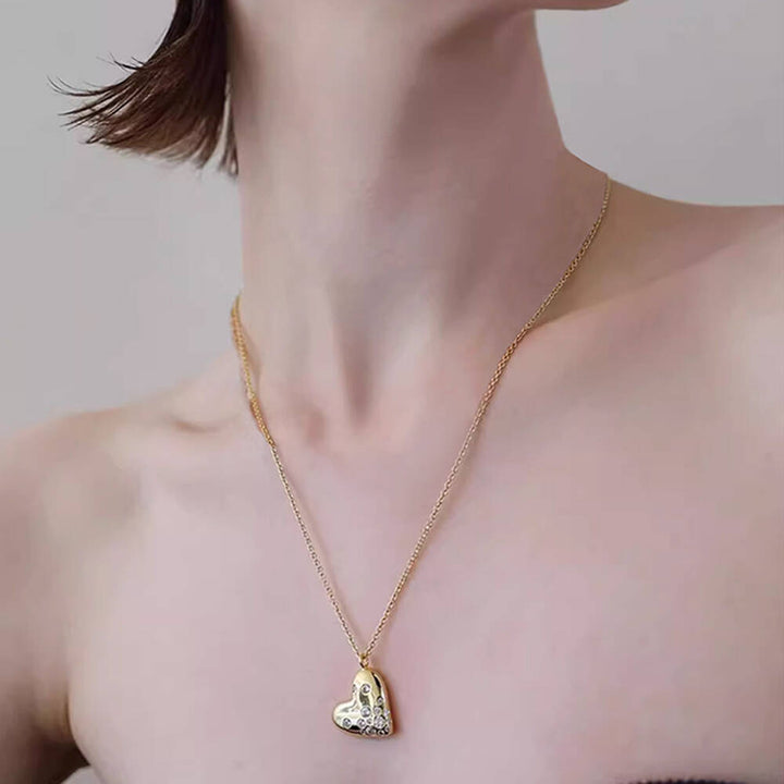 VONRE Heart Necklace