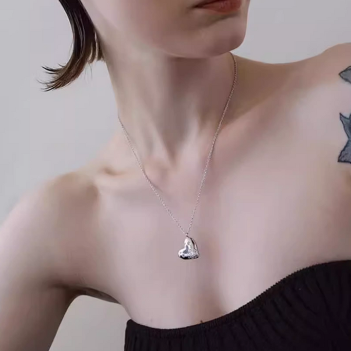 VONRE Heart Necklace