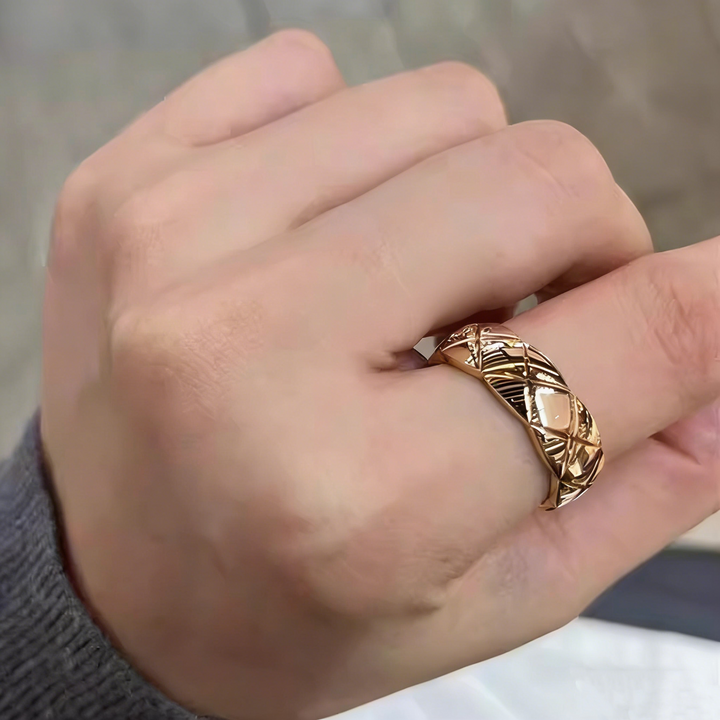 GINEI Medium Quilted Ring