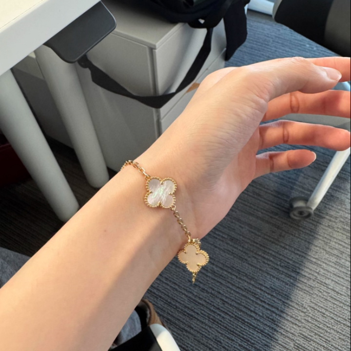 SIYEO Four-Leaf Clover Bracelet