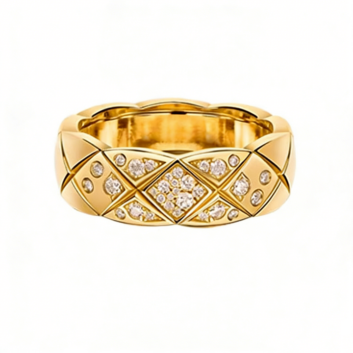 GINEI Medium Diamond Quilted Ring