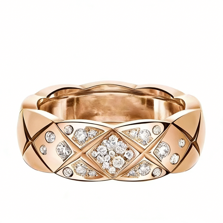 GINEI Medium Diamond Quilted Ring