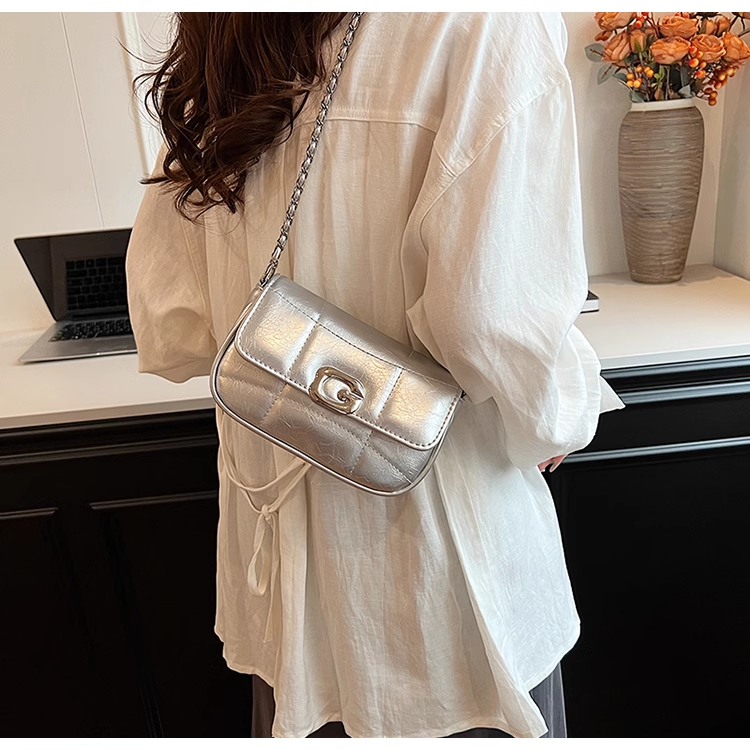 LAWRE Letter G Cross Body Bag