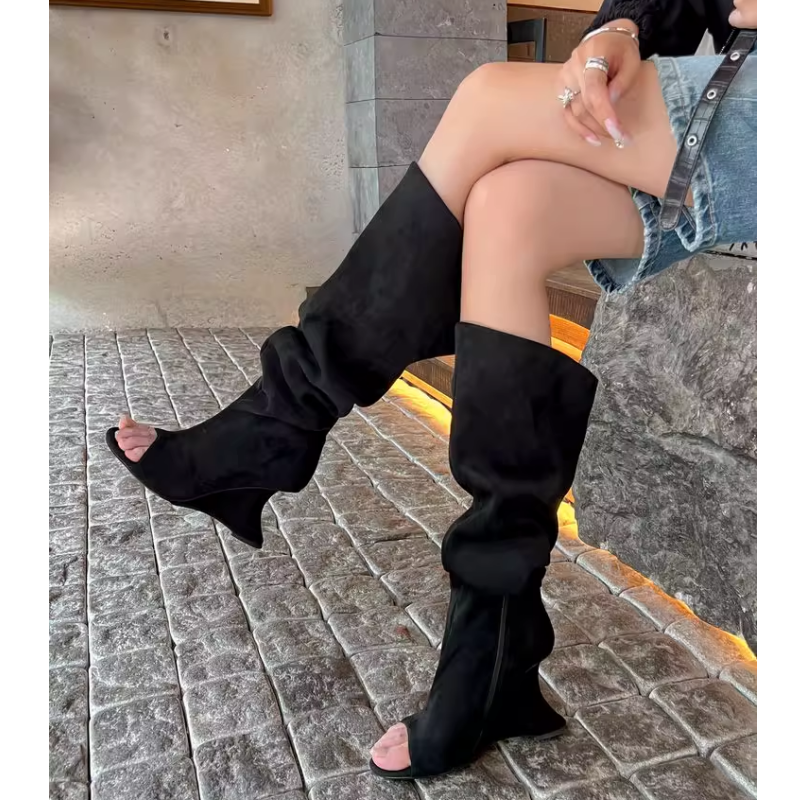 RUNEV Wedged Heel Knee High Boots