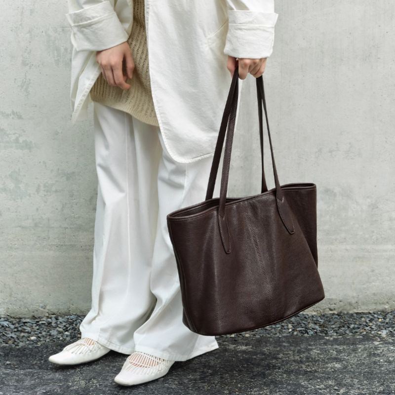 TEFFU Metal Lock Tote Bag