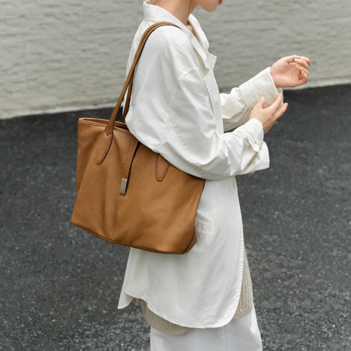 TEFFU Metal Lock Tote Bag