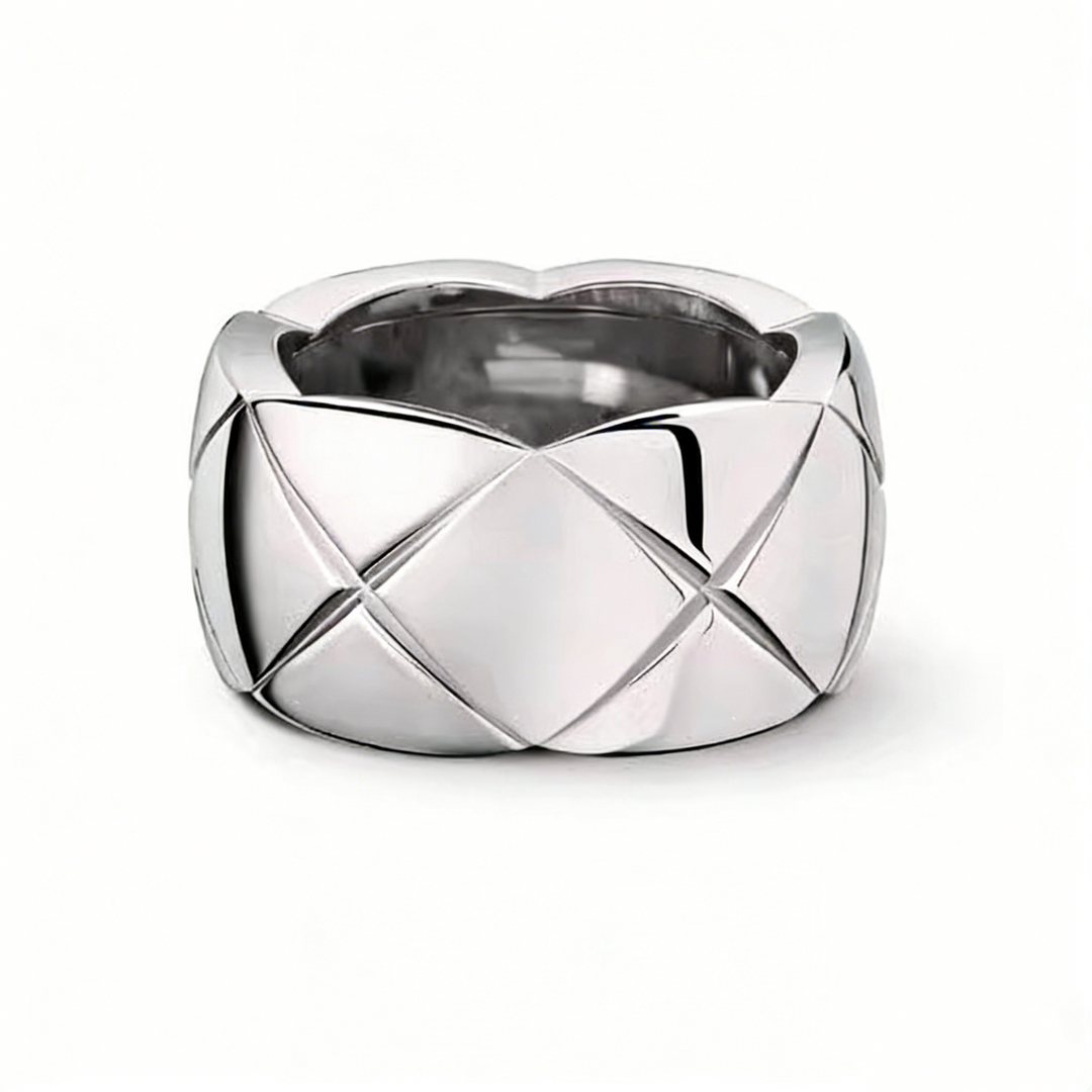 GINEI Wide Quilted Ring