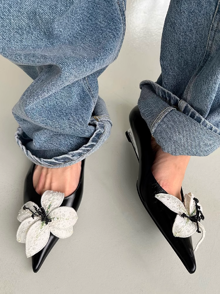 SUDRI Flower Mid Heel Pumps