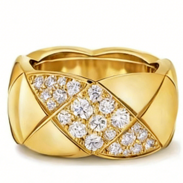 GINEI Wide Bevel Diamond Quilted Ring