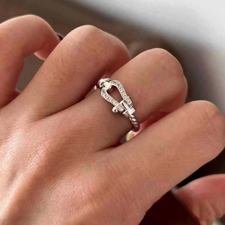 MATIK Horseshoe Buckle Ring