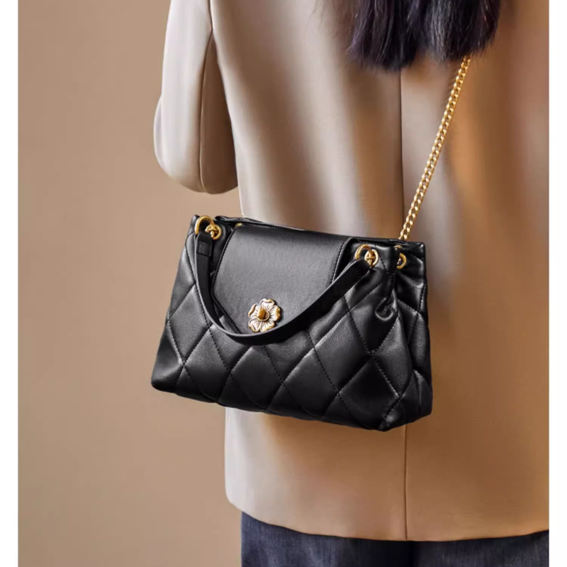 MACVE Quilted Cross Body Bag