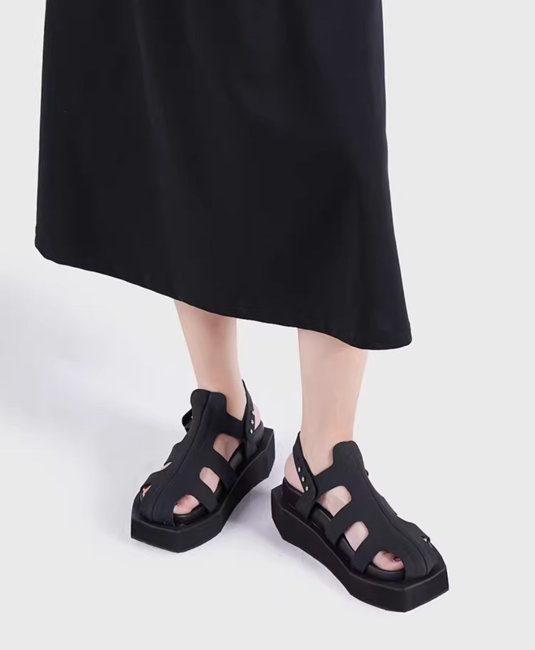 VIARE CUT OUT PLATFORM SANDALS
