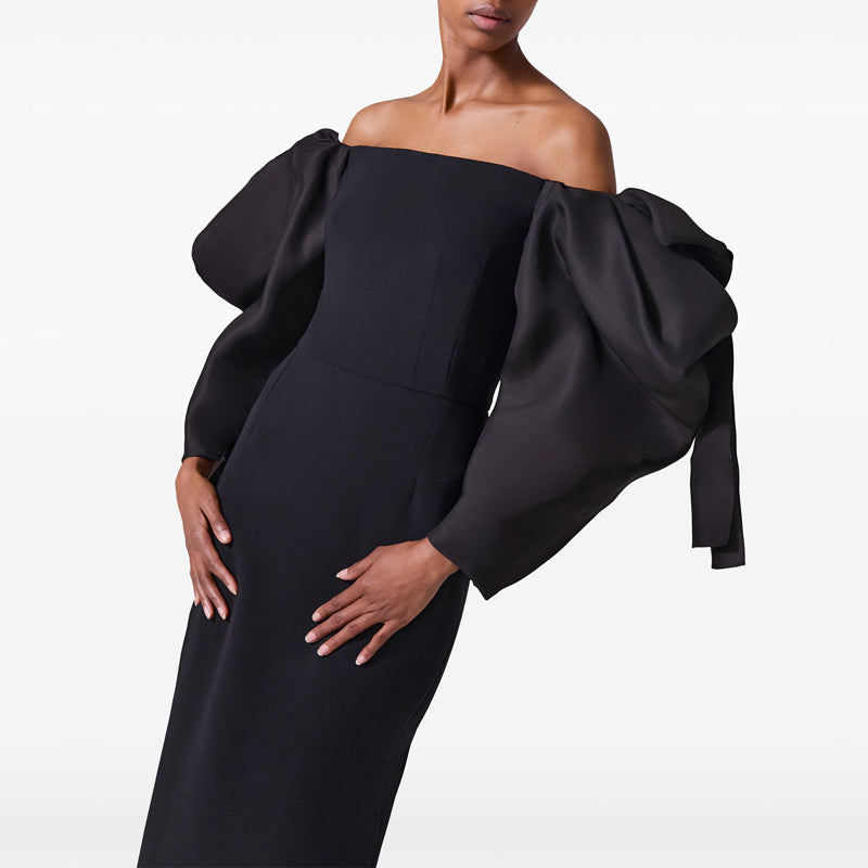 VUIRE Off-Shoulder Evening Dress Gown