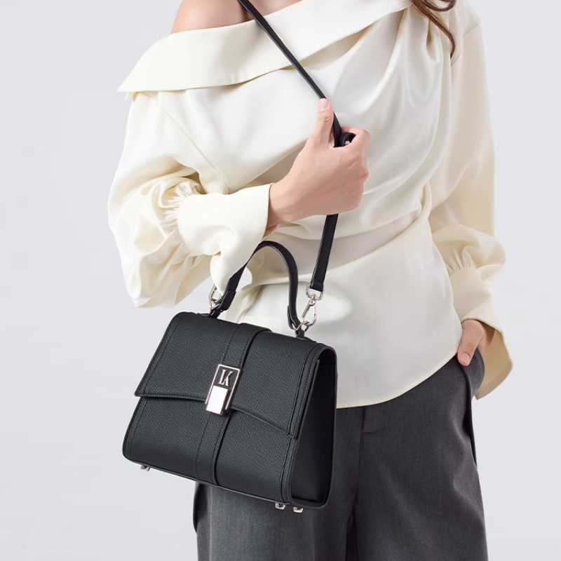 VOSEY Metal Lock Tote Bag