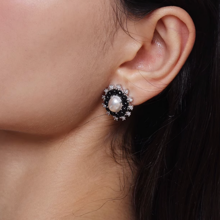 HBSHR Pearl Earrings - Pair