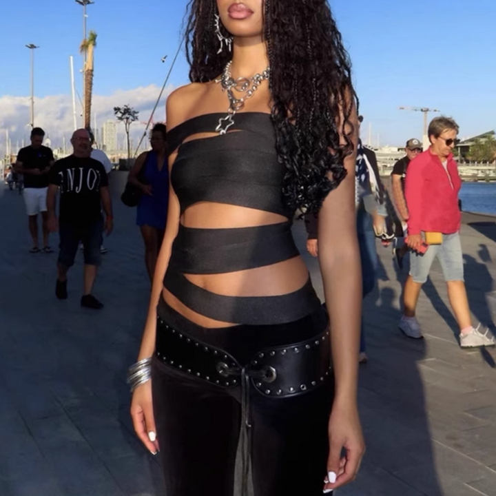 QIOUK Off-Shoulder Cropped Top