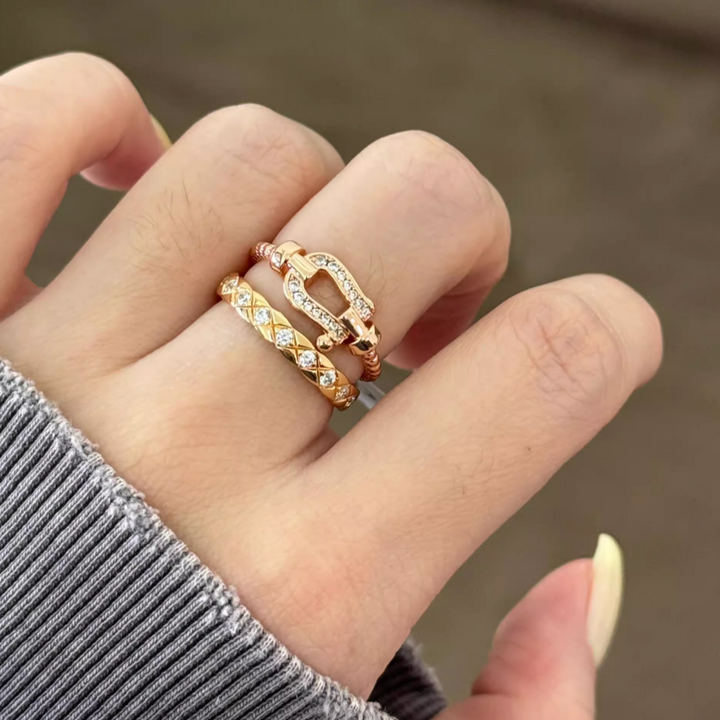 MATIK Horseshoe Buckle Ring