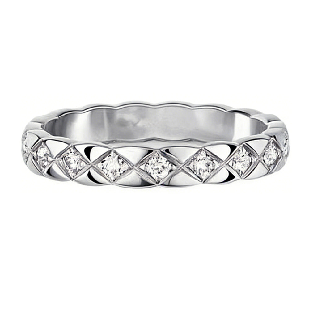 GINEI Narrow Diamond Quilted Ring