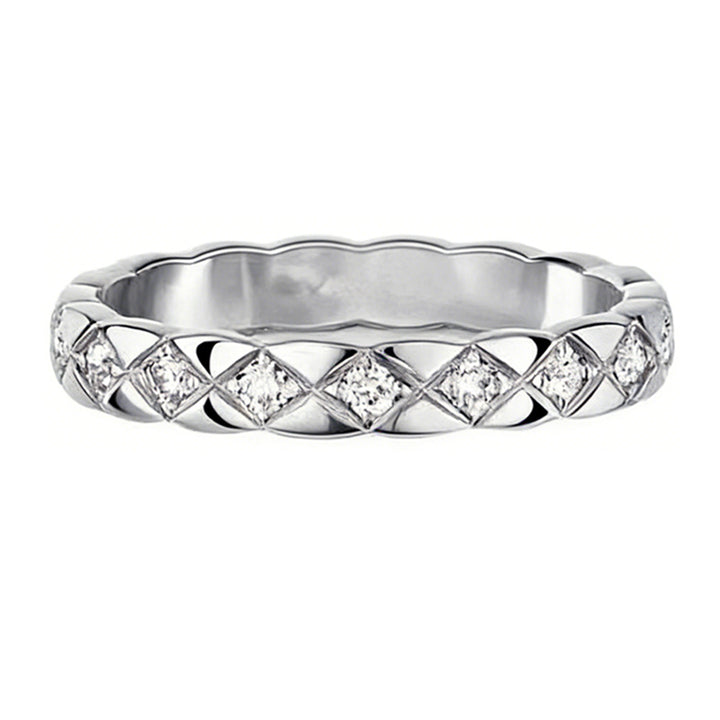 GINEI Narrow Diamond Quilted Ring