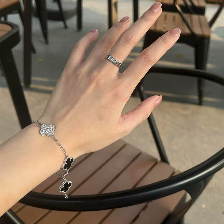 SIYEO Four-Leaf Clover Bracelet