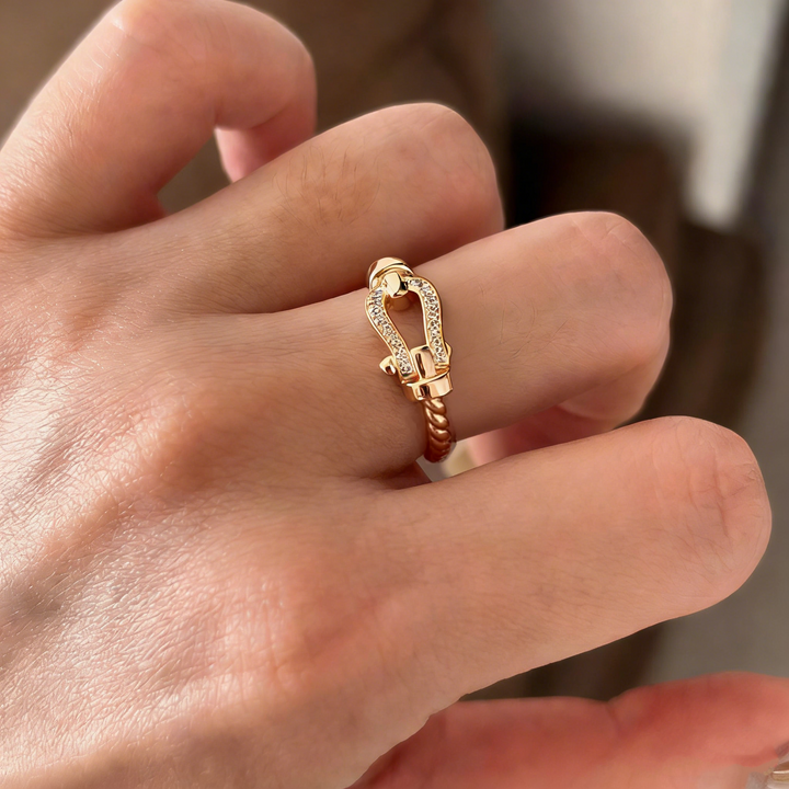 MATIK Horseshoe Buckle Ring