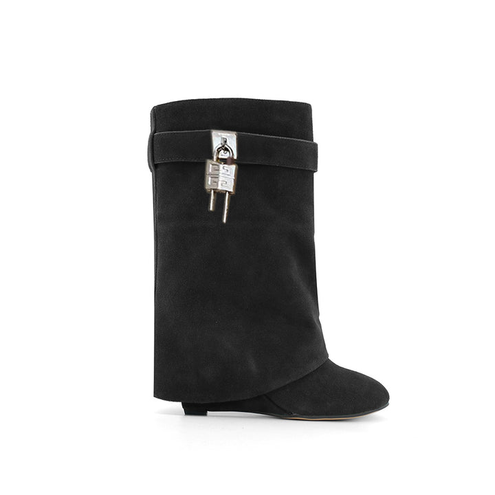 QAMRA Lock Detailed Suede Wedged Heel Ankle Boots