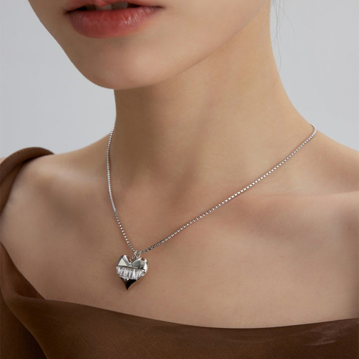 SIAJE Heart Necklace