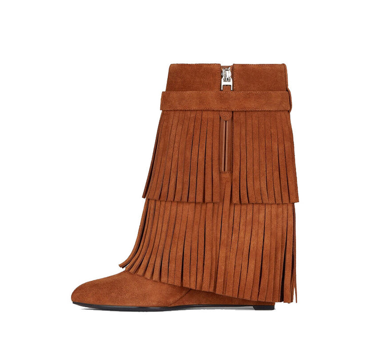 QAMRA Lock Detailed Fringed Suede Wedged Heel Ankle Boots